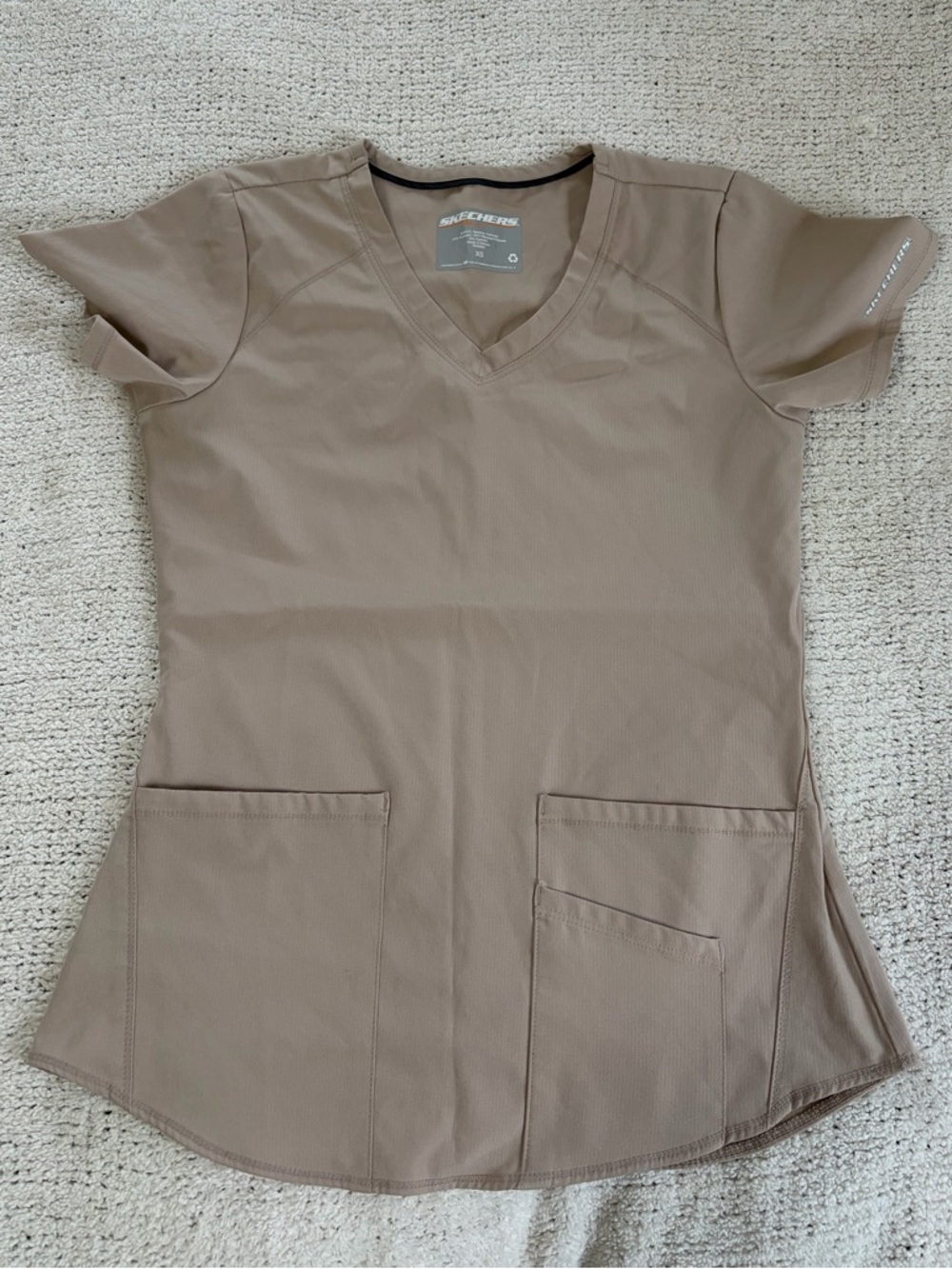 XS Sketchers Barco Scrub Top